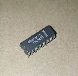 Codeur vocal PCM MC3517L CVSD, boîtier céramique DIP-16, 16 kHz, circuit intégré de conversion analogique-numérique de la parole - Product Image 2