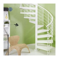 Facile à installer Style industriel 3 D Design Escalier en colimaçon Villa de luxe Escalier intérieur incurvé Garde-corps en verre Escalier en colimaçon
