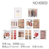 Palette de maquillage cinq couches : fards à paupières, illuminateur, blush, gloss à lèvres velours mat longue tenue