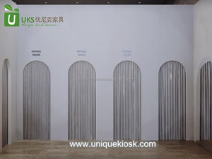 Thiết kế phổ biến cửa hàng quần áo Kệ hữu ích kim loại kệ trưng bày cho cửa hàng bán lẻ quần áo gỗ tường tủ trưng bày truy cập - Product Image 6