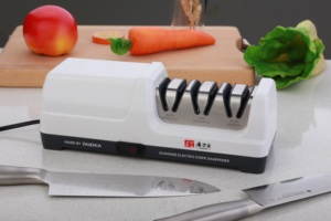 TAIDEA Smart Gadgets Utensilios de cocina Nivel superior TG2202 Afilador de cuchillos de cocina de acero de diamante eléctrico de 3 etapas - Product Image 6