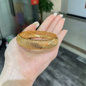 กำไลข้อมือทองชุบ 24k สไตล์อินเดียสุดหรูจากดูไบ ขายส่งยอดนิยม สำหรับผู้หญิง ป้องกันการเกิดออกซิเดชัน ไม่ก่อให้เกิดอาการแพ้ - Product Image 6