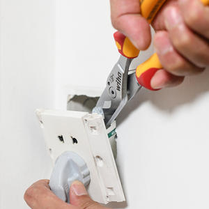 Pince multifonctionnelle 8 en 1 à nez pointu pour dénuder, couper, sertir les fils, pince à câbles isolée importée - Product Image 3