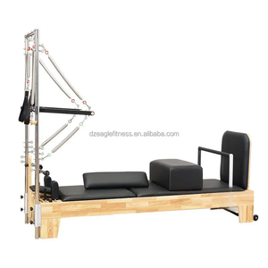 Pilates en bois de chêne avec équipement de tour Entraînement d'équilibre <span class=keywords><strong>Machine</strong></span> de réformateur de Pilates en bois avec demi-trapèze - Product Image 1