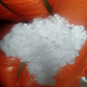 Fibra sintética hueca siliconizada de fibra cortada de poliéster reciclado Vikohasan 7D HCS GRS para uso como material de relleno en almohadas - Product Image 1