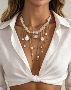 Collana di Perle con Frange di Cristallo Rosa Stile Lusso Geometrico Trendy, con Stella a Otto Petali e Diamanti, Catena a Spina di Pesce, per Abbigliamento da Spiaggia - Product Image 3