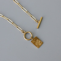 Doreen — collier avec chaîne en forme de trombone en acier inoxydable, pendentif carré à motif de fleur, plaqué or 18K, étoile, lune, nuit, tendance