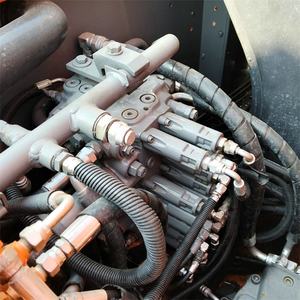 Petite pelle Hitachi efficacité de fonctionnement heures de travail élevées et faibles 7 tonnes ZX70 pelle sur chenilles pelle d'occasion ZX70-5A - Product Image 5