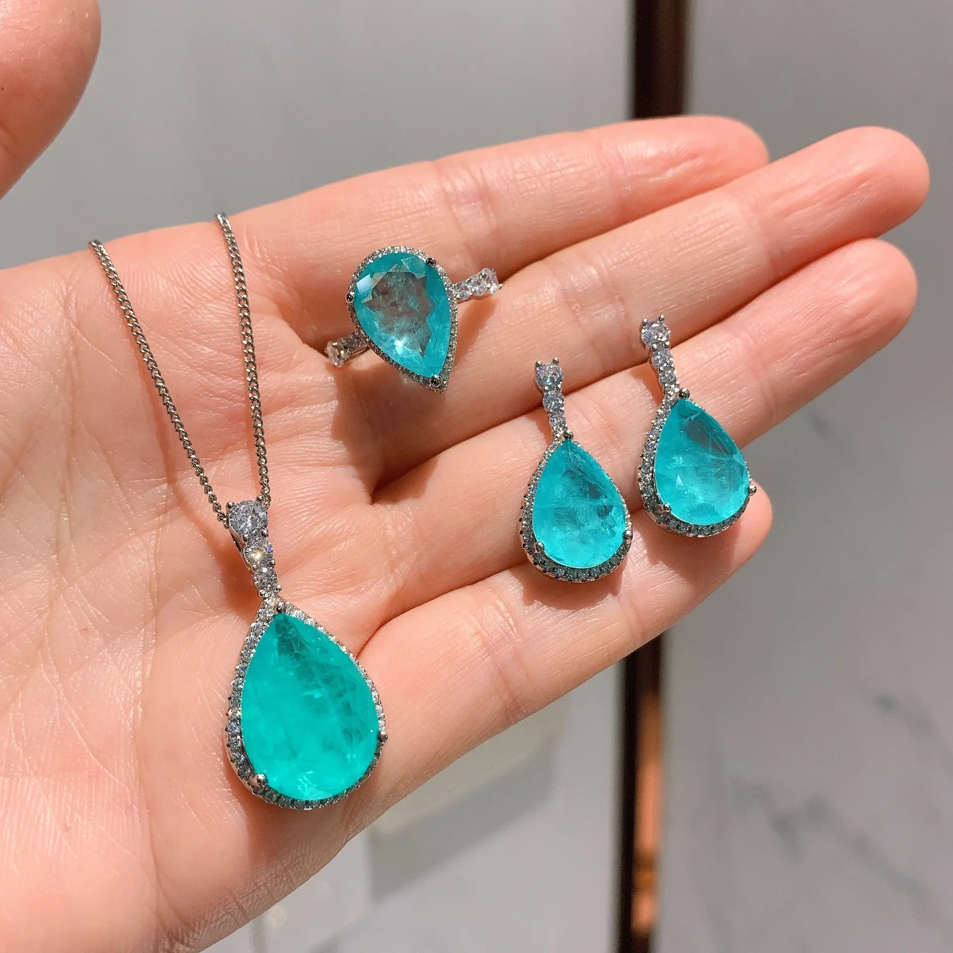 2024 thời trang nam mỹ trang sức Set Brazil Fusion Stones Waterdrop Vòng Cổ Bông Tai Nhẫn Set đá quý Bridal trang sức Set