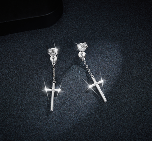 Boucles d'oreilles tendance en argent plaqué platine 3 mm, motif croix blanche, bijoux élégants en moissanite testée par instrument - Product Image 2