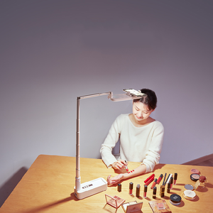 Anneau lumineux de photographie pour <span class=keywords><strong>TikTok</strong></span>, éclairage d'appoint pour vidéo, support de téléphone dimmable avec lumière pour le maquillage - Product Image 1