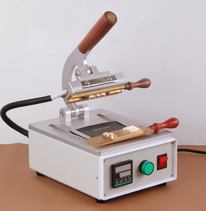 Small Manual Leather and Brass Type Movable Copper Die Hot-pressing and Stamping <b>Machine</b> for Leather Goods - Product Image 2