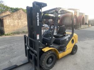 Montacargas Usado con Motor Diésel de 3 Toneladas, Tipo Contrapesado, en Venta en Shanghái - Product Image 2