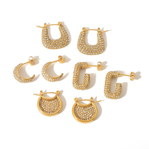 Pendientes Huggie en forma de U con cristales chapados en oro para mujer, joyería de fiesta, diseño geométrico, pendientes de acero inoxidable - Product Image 5