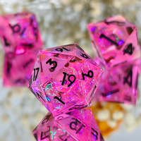 Donjons et dragons polyédriques avec logo personnalisé RPG jeu de dés à tranchant rose transparent D & D Rpg pour joueur cadeaux accessoire
