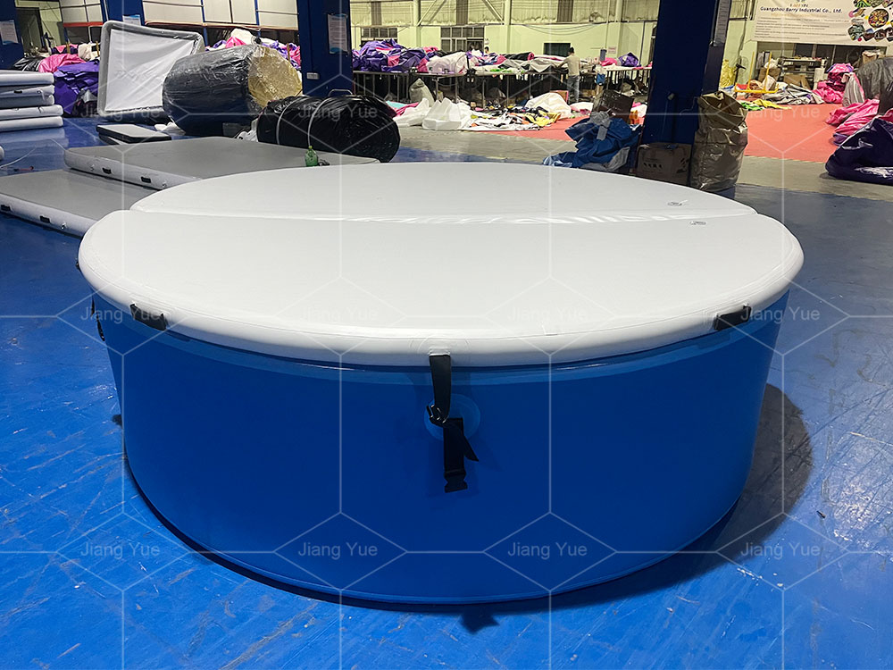 Piscine avec couverture Drop Stitch