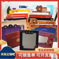 Cadre photo A4 personnalisé avec logo sur mesure, marque Giftway, fait main pour impression offset/numérique, idéal pour photos de groupe sur table