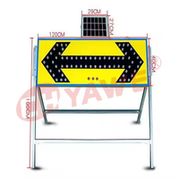 Clignotant solaire à LED certifié CE Flèche d'avertissement de trafic extérieur Feux de route stroboscopiques Panneau de signalisation solaire