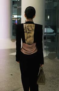 Traje Numinoso de moda para mujer de estilo elegante, traje para mujer adulta, traje para mujer, servicios ODM hechos en Vietnam - Product Image 5