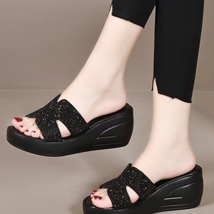 Nouvelles sandales compensées à plateforme épaisse et semelle souple, ornées de strass, pour femme, style décontracté, collection été 2025 - Product Image 4