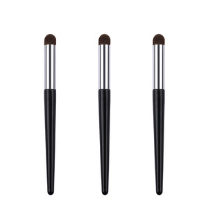 Brocha de Maquillaje con Punta de Precisión, Fibra Sintética Suave, Mango de Madera, para Detalles Faciales, Venta al Por Mayor OEM - Product Image 5