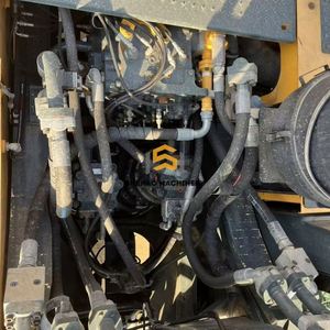 Excavadora Usada Hyundai 505LVS de 50.5 Toneladas, Durable, para Proyectos de Construcción, Demolición e Infraestructura a Gran Escala - Product Image 3