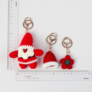 Vente flash - Yotile - Ornements de Noël élégants en laine crochetée à la main de style classique - Mini Père Noël Kawaii - Product Image 6