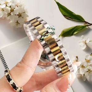 Montre pour femme en acier inoxydable bicolore or, cadran diamanté, affichage de la date et du jour, montre-bracelet de luxe tendance - Product Image 6