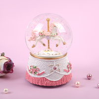 Carrousel rotatif artisanal en résine écologique peint à la main, boule de cristal musicale, globe à neige, boîte à musique, objet décoratif, cadeau