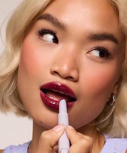 Vente en gros de gloss à lèvres repulpant au collagène de noix de coco, à l'acide hyaluronique et aux peptides, avec SPF, et sérum pour les lèvres - Product Image 3