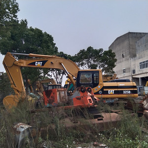 Excavatrice sur chenilles d'occasion à prix abordable et de bonne qualité, modèles 330D, 320BL, 325BL, 330BL, avec moteur d'origine, à vendre - Product Image 3