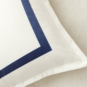 Sarung Bantal Sofa Persegi Putih, Sarung Bantal Beludru Lembut dengan Pom Pom untuk Dekorasi Rumah Ruang Tamu Kamar Tidur - Product Image 5