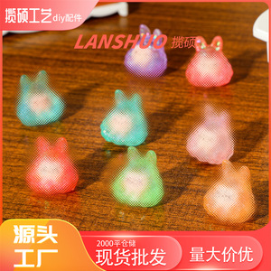 Pinza para el pelo 3D de resina con diseño de dibujos animados, que brilla en la oscuridad, set de joyería en miniatura DIY para uso diario, accesorios de resina plástica - Product Image 4