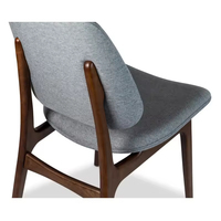 Chaise de salle à manger grise confortable de qualité supérieure avec dossier solide, design moderne, mobilier de maison pour restaurant et hôtel (vente en gros)