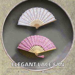 Elegante Abanico de Encaje Battenberg con Diseño Tallado en Bambú, Arte Folclórico para Adultos, Hermoso Accesorio para Bodas - Product Image 3