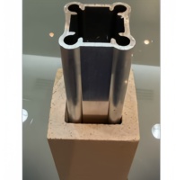 Accessoires de bardage en terre cuite pour façade : Profilé carré en aluminium extrudé sur mesure et support d'angle en aluminium en L