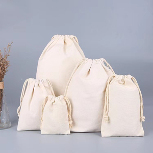 Sac à poussière en coton recyclé biologique, petite taille, pochette à cordon pour cadeau - Product Image 2
