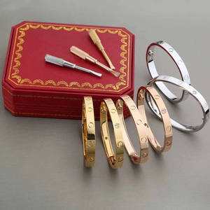 <span class=keywords><strong>Bracciali</strong></span> alla Moda con Zirconi e Design a Vite in Acciaio Inossidabile 316L Placcato Oro 18K per Donne e Uomini - Product Image 6