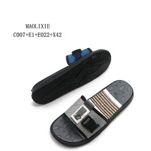 Sandalias deslizantes originales para hombre, zapatillas hinchables personalizadas, para el hogar - Product Image 4