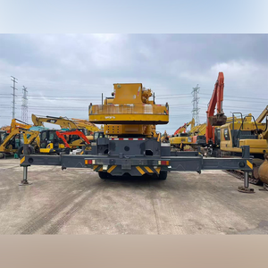 Grúa hidráulica profesional de uso pesado en oferta, modelo QY80K, capacidad de carga nominal de 80 toneladas, 2800 horas de uso, para uso industrial. - Product Image 5