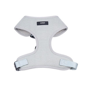 Arnés para perros con logotipo personalizado de alta calidad, arnés reflectante sin tirones para entrenamiento de mascotas - Product Image 1