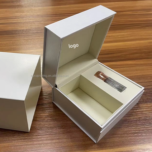 Caja de Regalo Ovalada de Lujo para Perfumes, con Tapa Magnética, Estuche Rígido con Compartimentos para Frascos de Fragancia - Product Image 3
