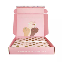Emballage postal en carton ondulé E rose et noir, grand format, recyclable, de qualité supérieure, fond beige clair