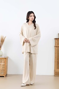 Ensemble Deux Pièces pour Femmes Musulmanes Modestes avec <span class=keywords><strong>Tunique</strong></span> au Col Unique et Pantalon Ample Personnalisable - Product Image 3