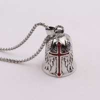 Pendentif porte-bonheur Gremlin Bell pour voiture et moto, avec ailes de plumes de squelette, ange, porte-clés, artisanat en métal, collier