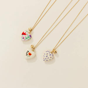 <span class=keywords><strong>Collana</strong></span> Manna in Acciaio Inossidabile Placcato Oro 18K Anti-ossidazione con Smalto Stampato 'Amore di <span class=keywords><strong>Mamma</strong></span>' e Album Fotografico Apribile, Ideale come Regalo - Product Image 3