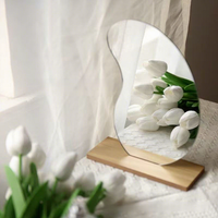 Bunga Tulip Kecil Buatan dengan Efek Basah, Rangkaian Meja Dalam Ruangan yang Elegan untuk Ruang Tamu