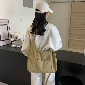 Sac bandoulière pour femme, nouveau style automne/hiver 2025, grande capacité, rembourré en coton, simple, élégant, sac fourre-tout polyvalent - Product Image 4