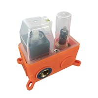 Système de douche à effet pluie Boîte murale pré-encastrée Accessoires de douche à main chaude et froide Valve brute en laiton