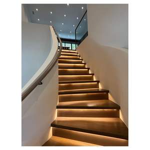 Compacte Scheepsladder Met Steile Helling En Geïntegreerde Leuningen Voor Kleine Ruimteoplossingen Trappen - Product Image 3